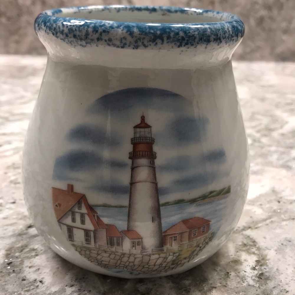 Lighthouse Pottery - Picture 5 of 6